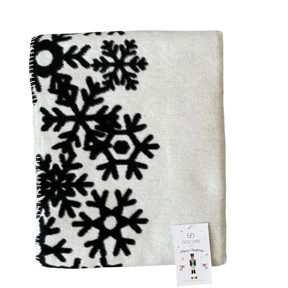Docofil Christmas SNOWFLAKES Reversible Throw 51x67 Portugal Black & White